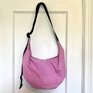 Baggu Medium Nylon Crescent Bag in Peony